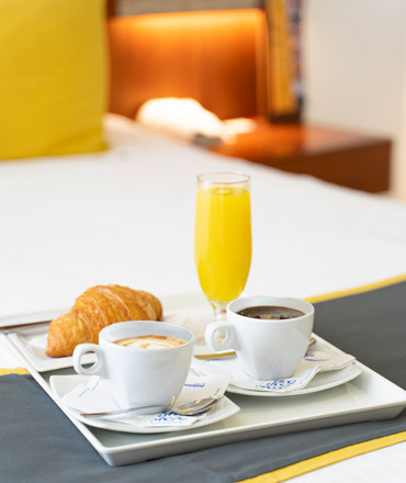 24 hours room service