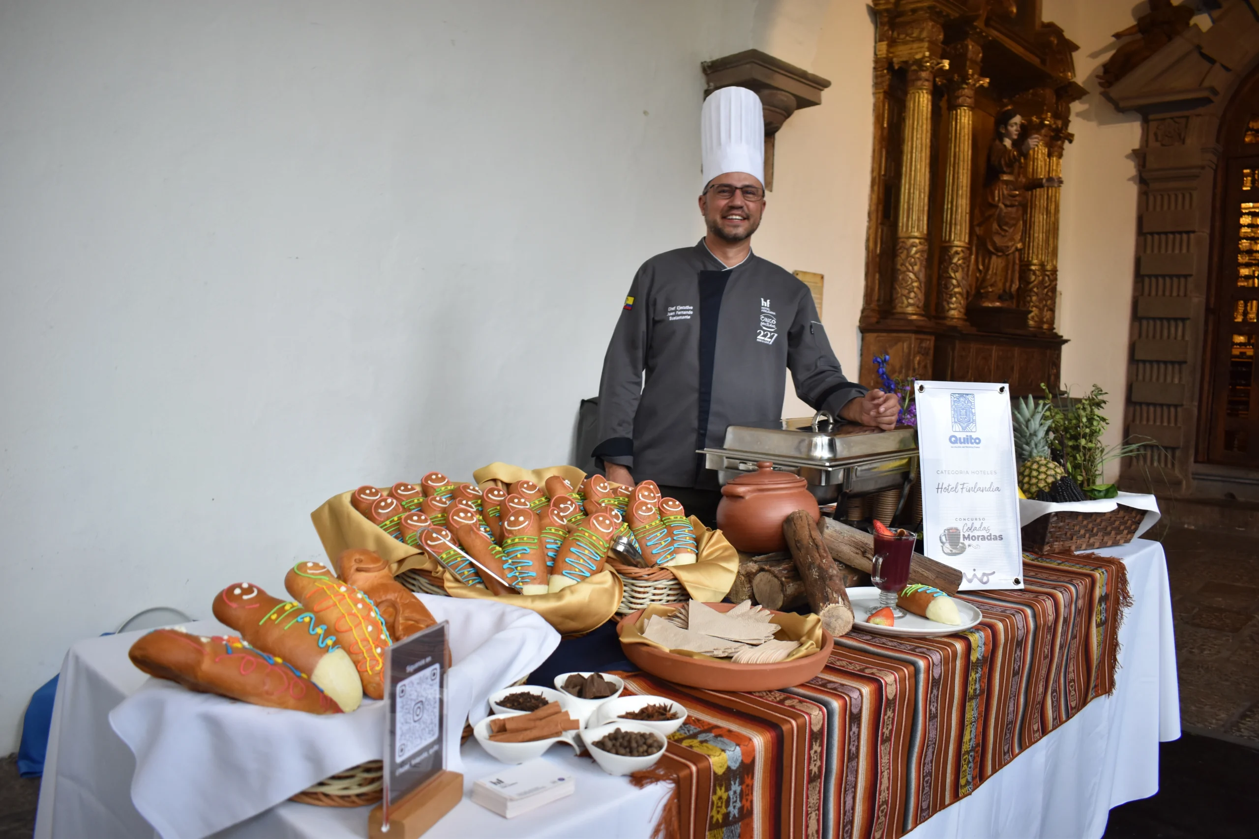 guaguas de pan y colada morada